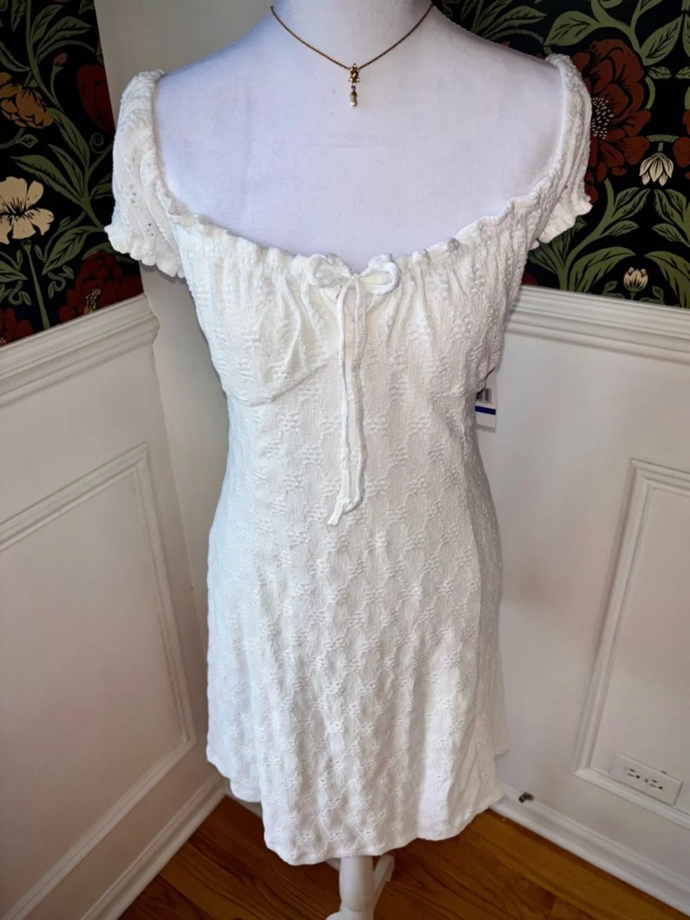 NWT Aeropostale 🕊️ Knit Eyelet Mini Dress - Picture 4 of 8